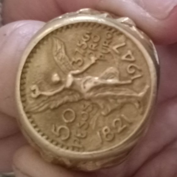 Vintage Gold Ring - Picture 2 of 2